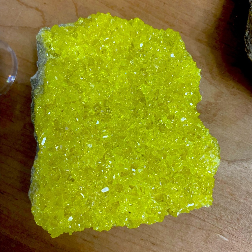 Sulphur specimen